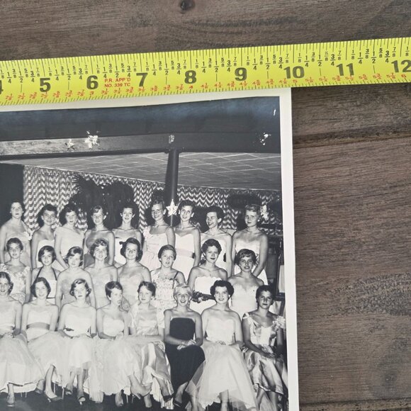 VTG 1950s Prom Group Photo B & W hot girls Retro dresses sassy style - Picture 8 of 9